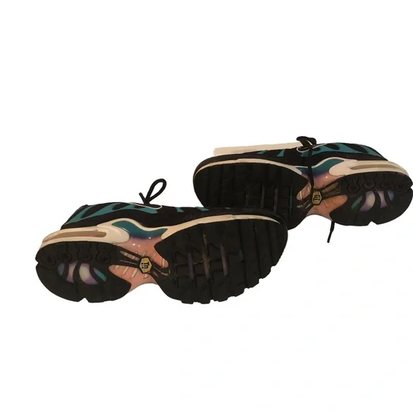 NIKE Tn Air Max “Have a Nike Day” Athletic Sneakers. - Picture 5 of 11
